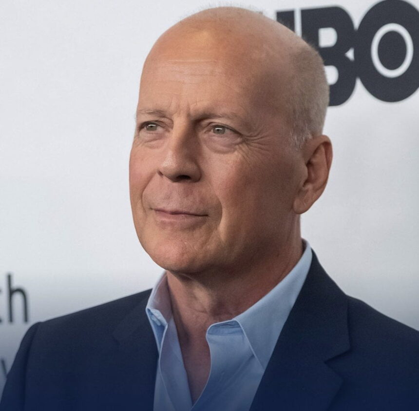 Familia de Bruce Willis piden a la prensa mantener la distancia cuando vean al actor