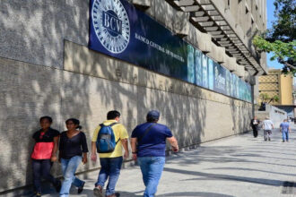 ATENCIÓN: Dólar BCV supera la barrera de los 34 bolívares