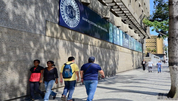 ATENCIÓN: Dólar BCV supera la barrera de los 34 bolívares