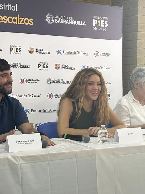 Shakira inauguró una nueva escuela en su ciudad natal