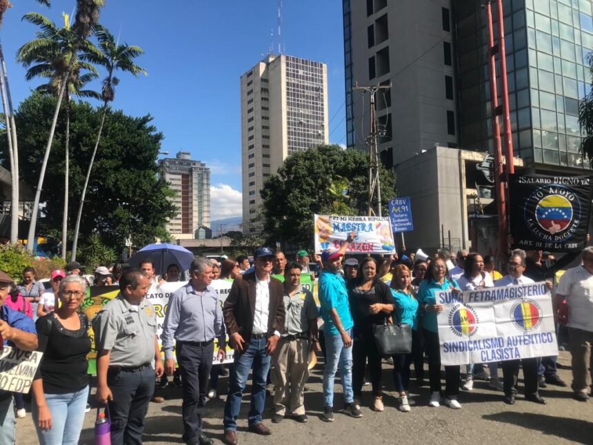 Maestro maestros docentes protesta marcha Carabobo Valencia