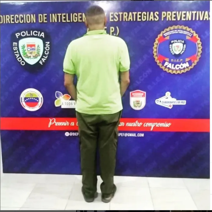 detenido maltrato