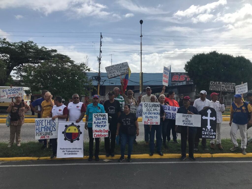 protesta jubilados y pensionados adultos mayores en carabobo valencia