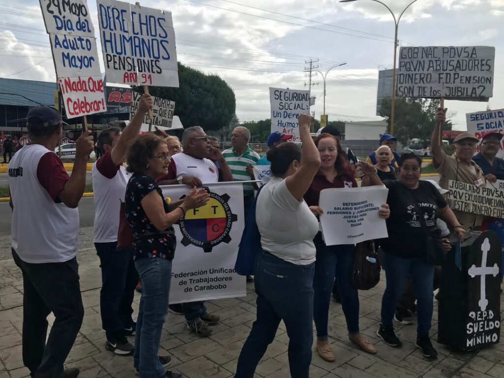 protesta jubilados y pensionados adultos mayores en carabobo valencia