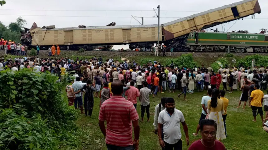 choque de trenes en la india