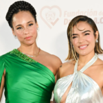 Karol G cumple sueño y canta con Alicia Keys tema de su inicio